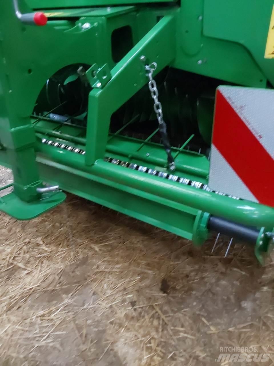 John Deere V 451 M Balirke (okrogle bale)