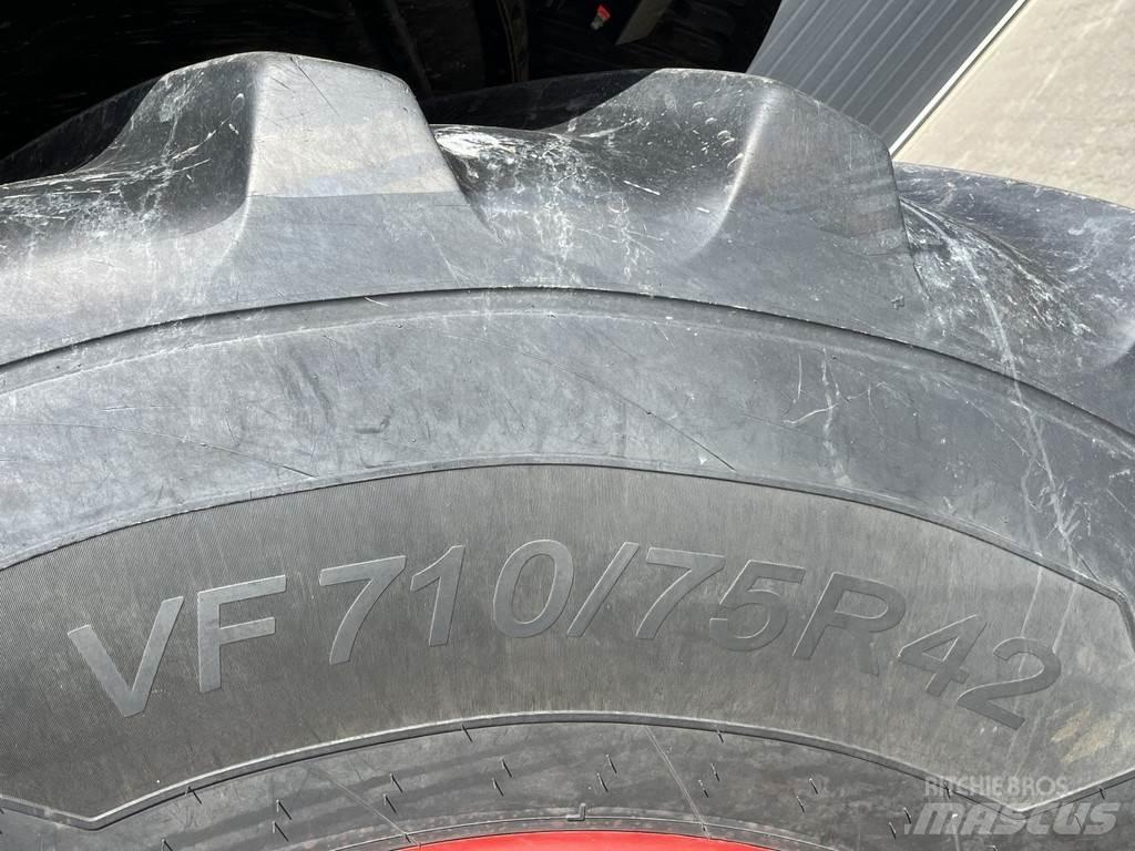 Fendt 933 Vario Traktorji