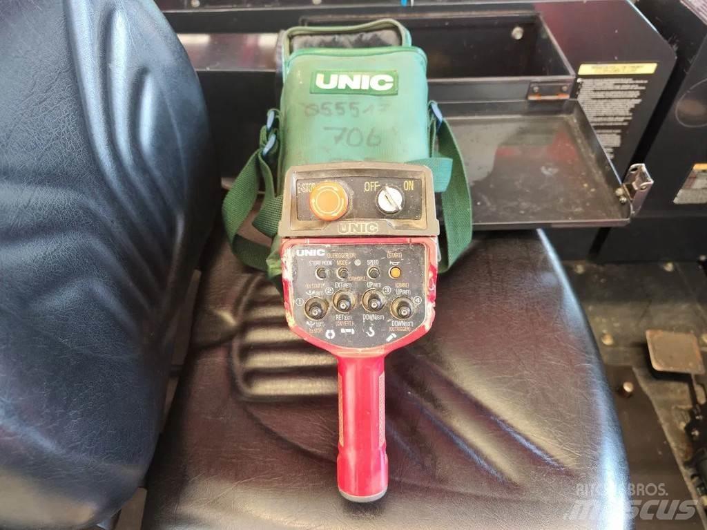 Unic URW 706 CDE Dvigala na gosenicah