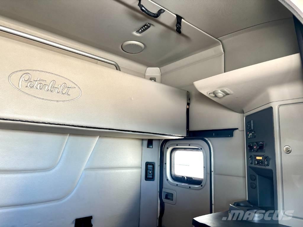 Peterbilt 567 Vlačilci