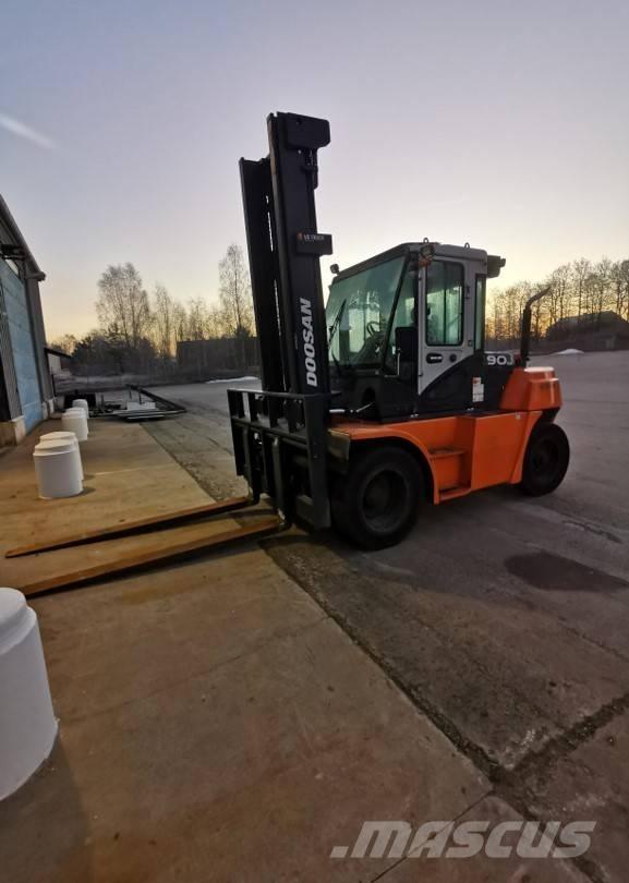 Doosan D90S-7 Dizelski viličarji