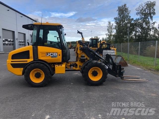 JCB 407 Kolesni nakladalci