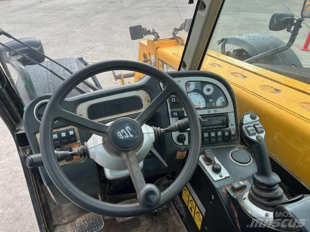 JCB 526-56 Agri Kmetijski teleskopski nakladalci