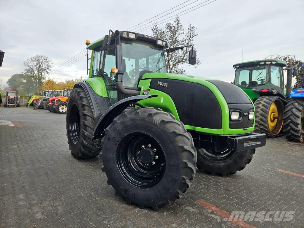 Valtra T 120 Traktorji