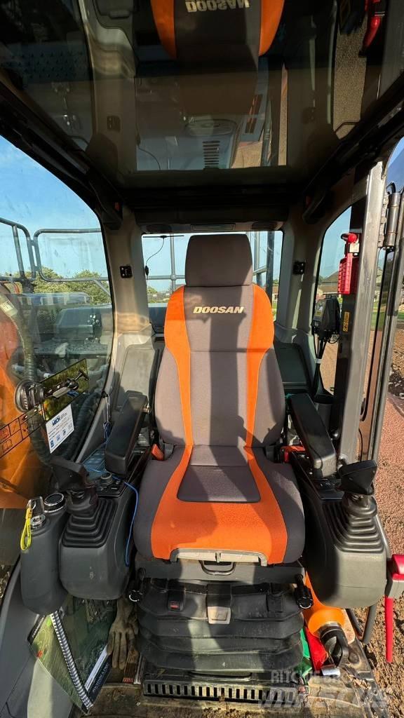 Doosan DX140LC-5 Bagri goseničarji