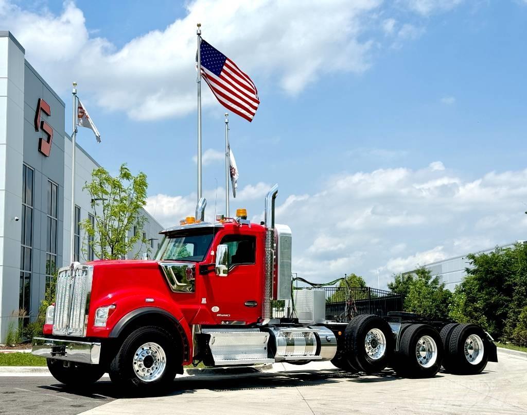 Kenworth W 990 Vlačilci
