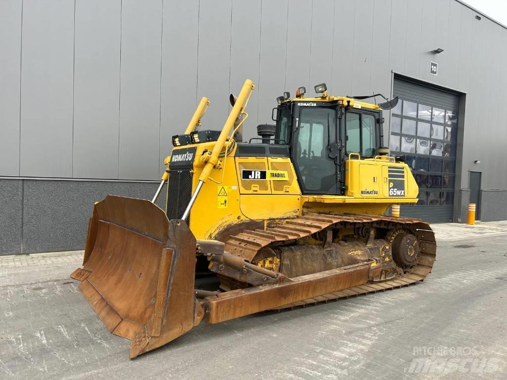 Komatsu D 65 WX-18 Buldožerji goseničarji