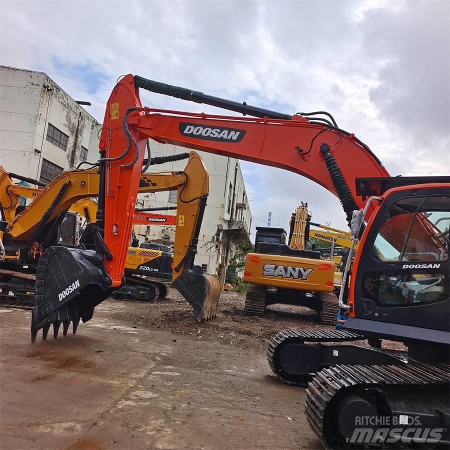 Doosan DX300 Bagri goseničarji