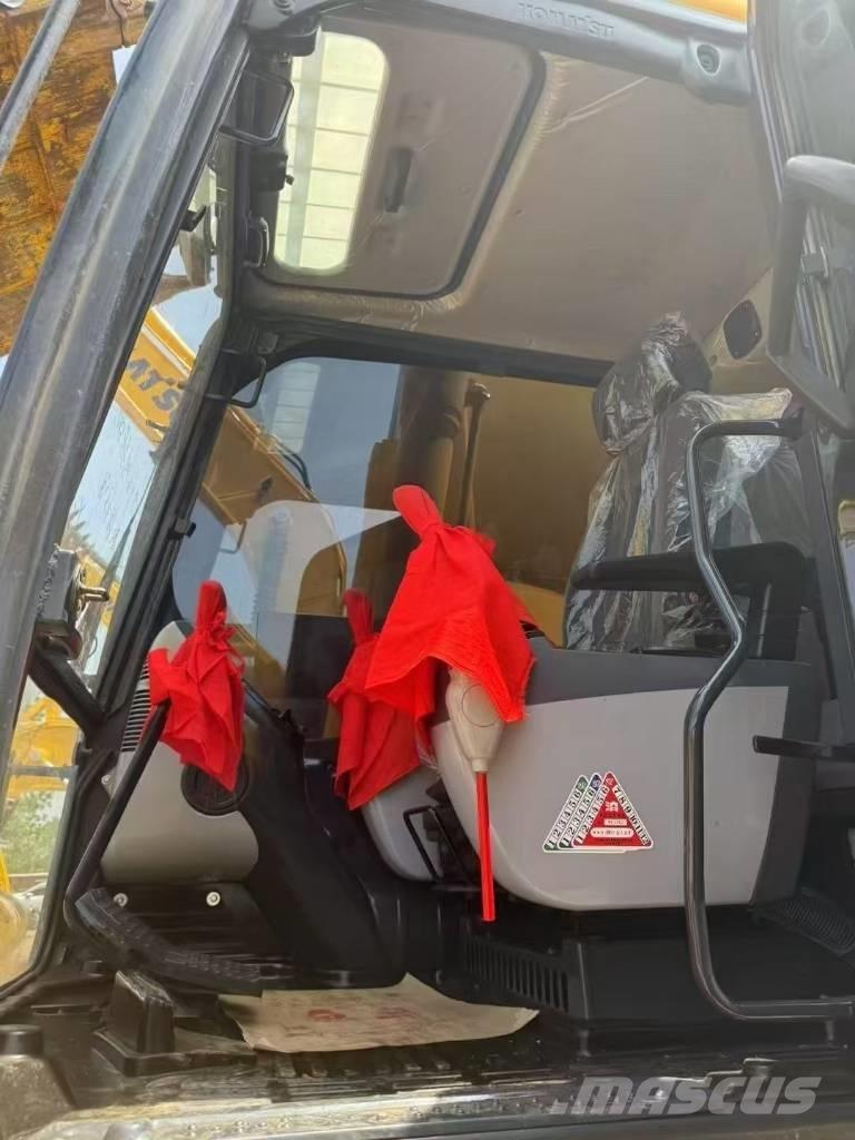Komatsu 240LC-8 Bagri goseničarji