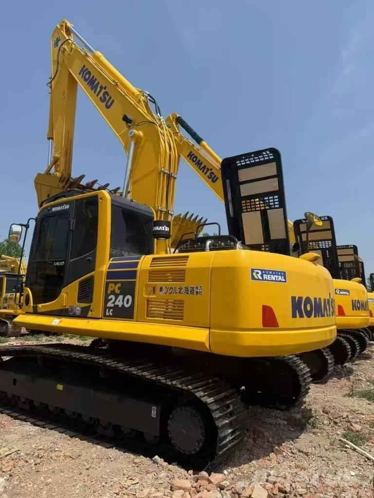 Komatsu 240LC-8 Bagri goseničarji