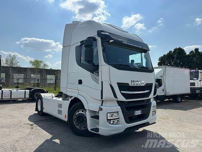 Iveco AS440E48 Vlačilci
