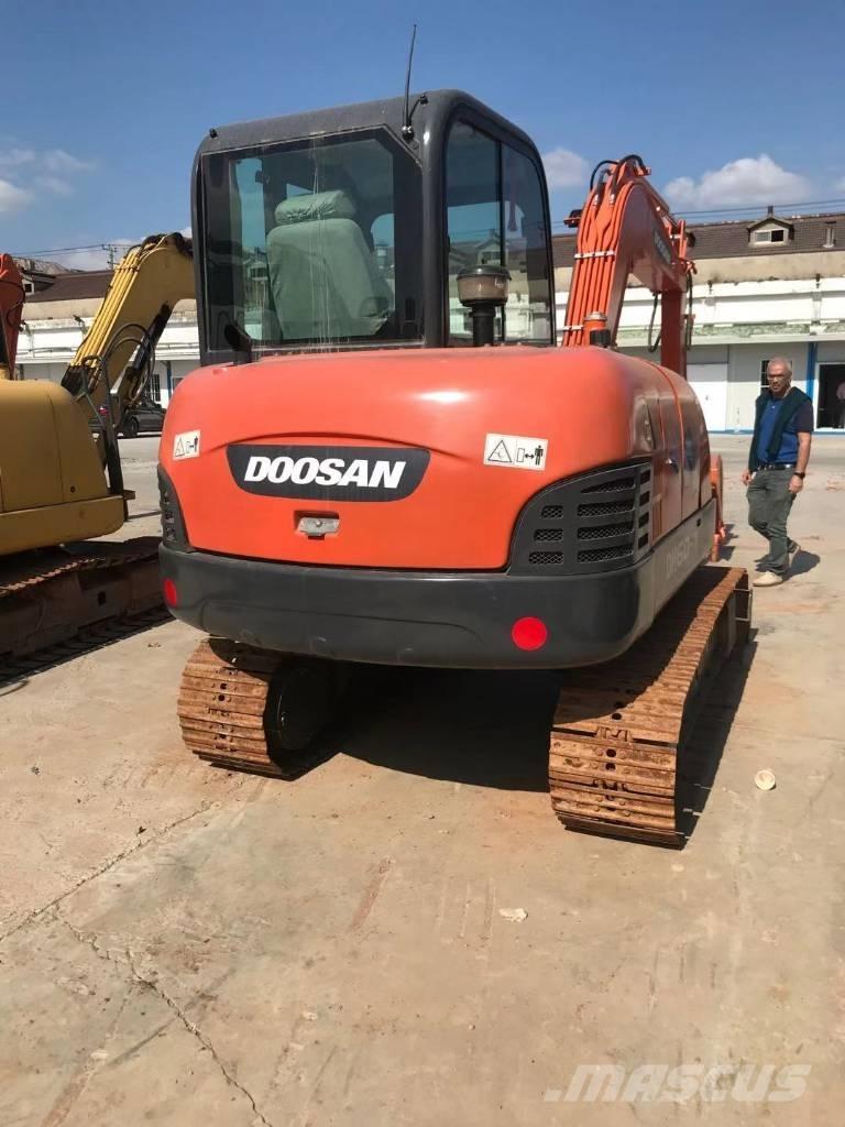 Doosan dx60 Bagri goseničarji
