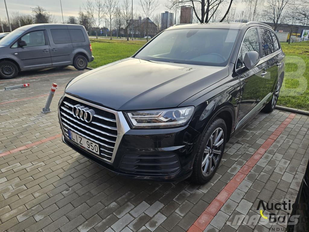 Audi Q7 Avtomobili