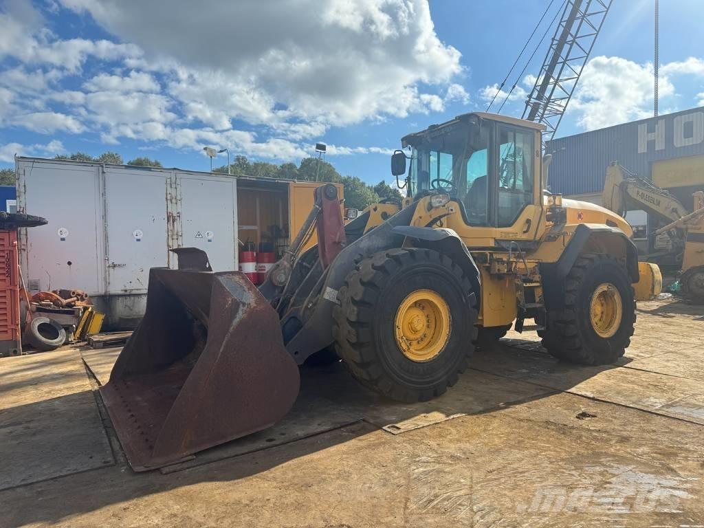 Volvo L 120 G Kolesni nakladalci