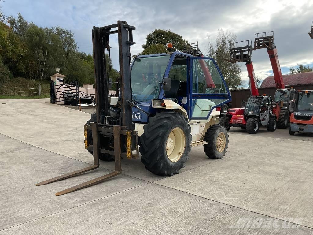 Manitou M 26.4 Terenski viličar