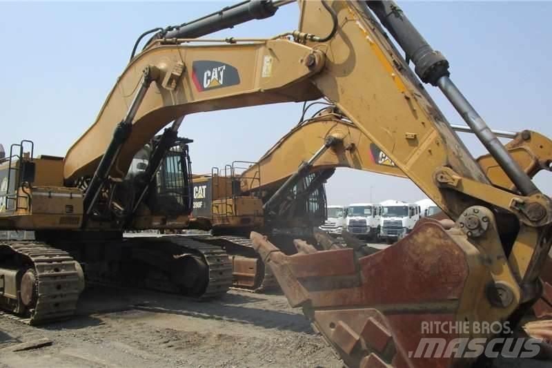 CAT 385C Mini bagri <7t