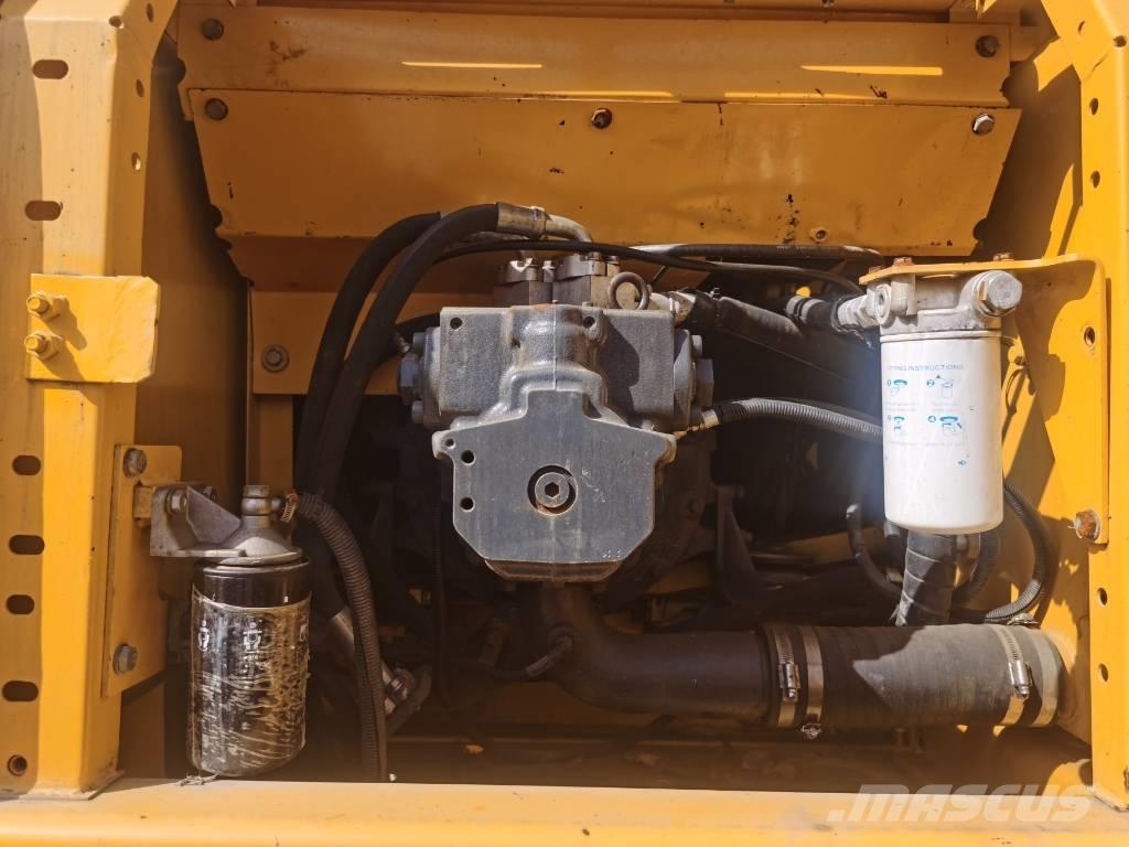 Komatsu PC 220-7 Bagri goseničarji