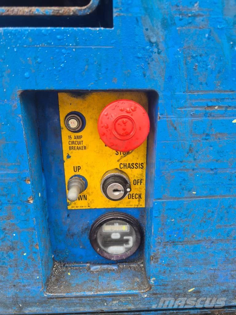 UpRight MX19 Škarjaste dvižne ploščadi