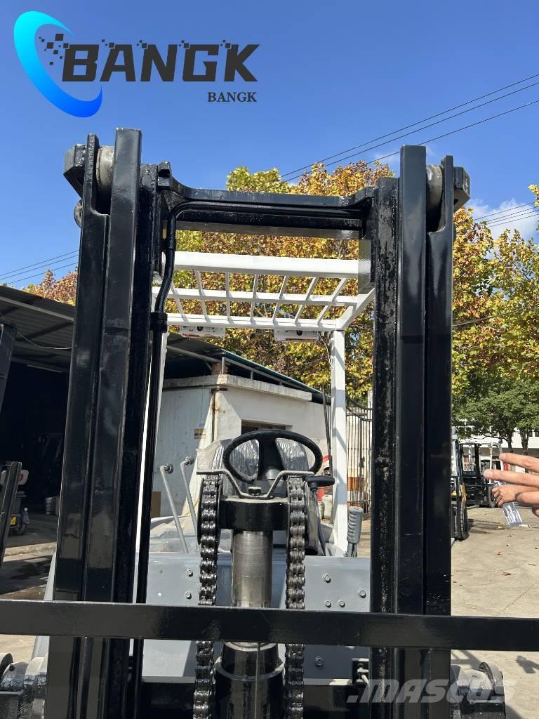 TCM FD30T3C Dizelski viličarji