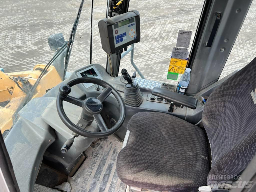 Liebherr 580 Kolesni nakladalci