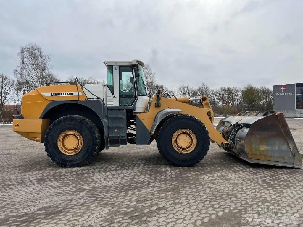 Liebherr 580 Kolesni nakladalci