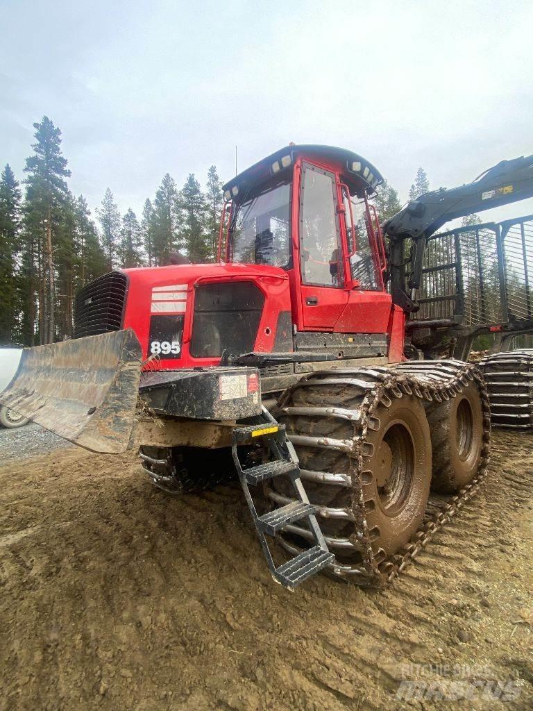 Komatsu 895 Forwarderji