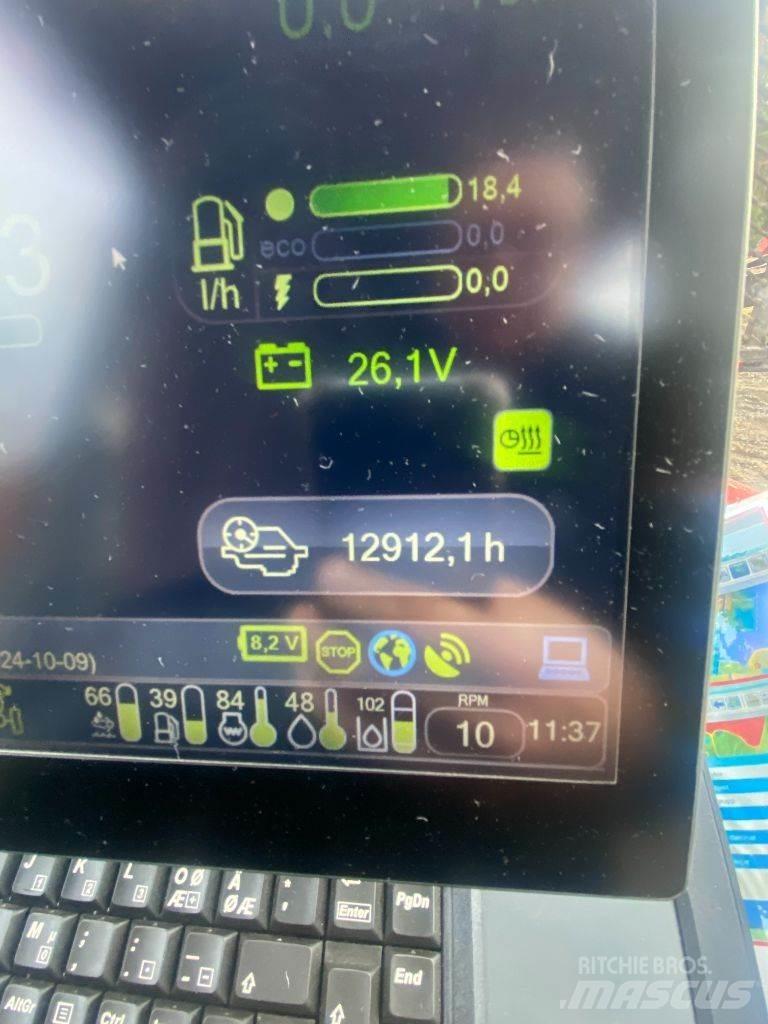 Komatsu 895 Forwarderji