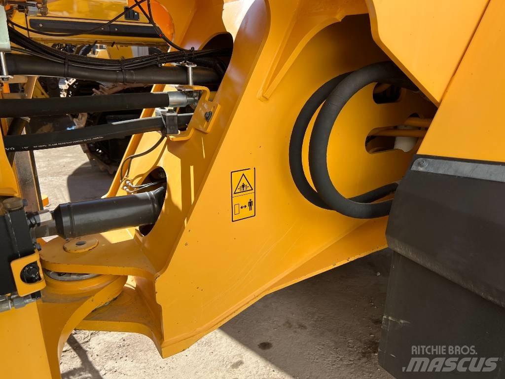 Volvo L180H Kolesni nakladalci