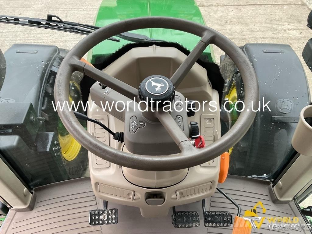 John Deere 6100 M Traktorji