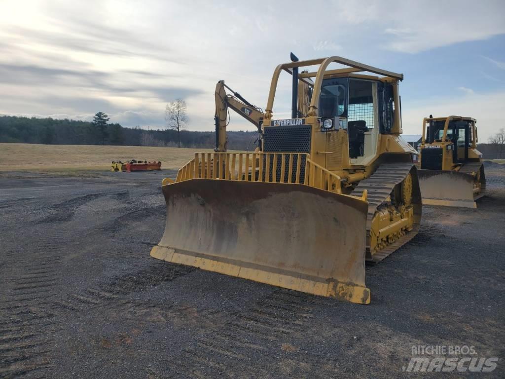 CAT D 6 M XL Buldožerji goseničarji