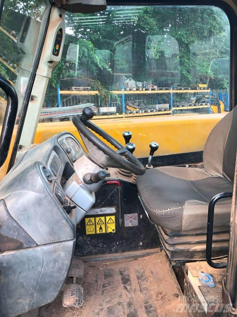 JCB 526-56 Kmetijski teleskopski nakladalci