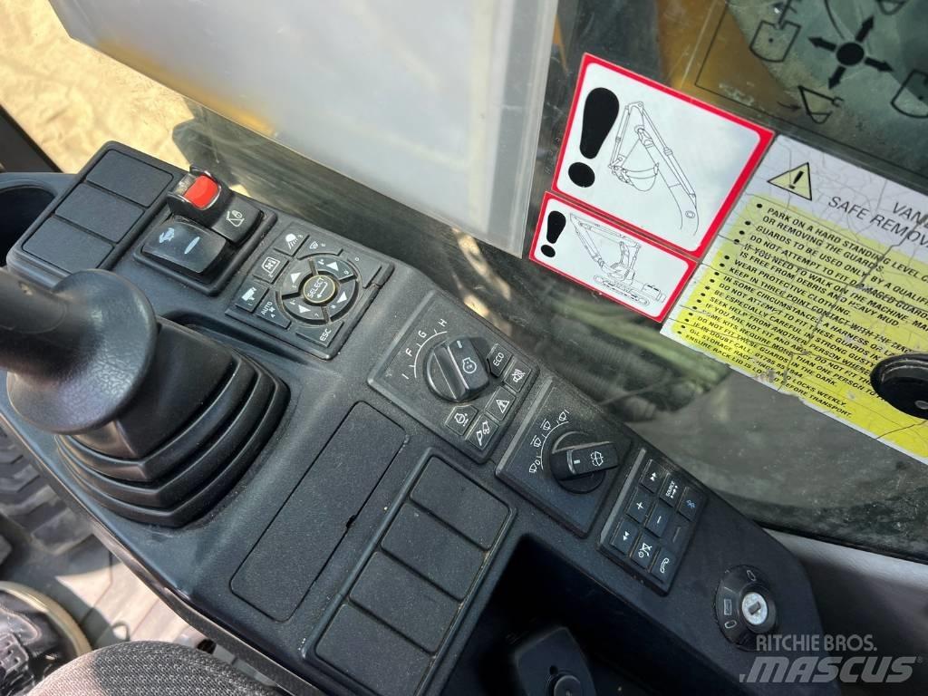 Volvo EC 220 DL Bagri goseničarji