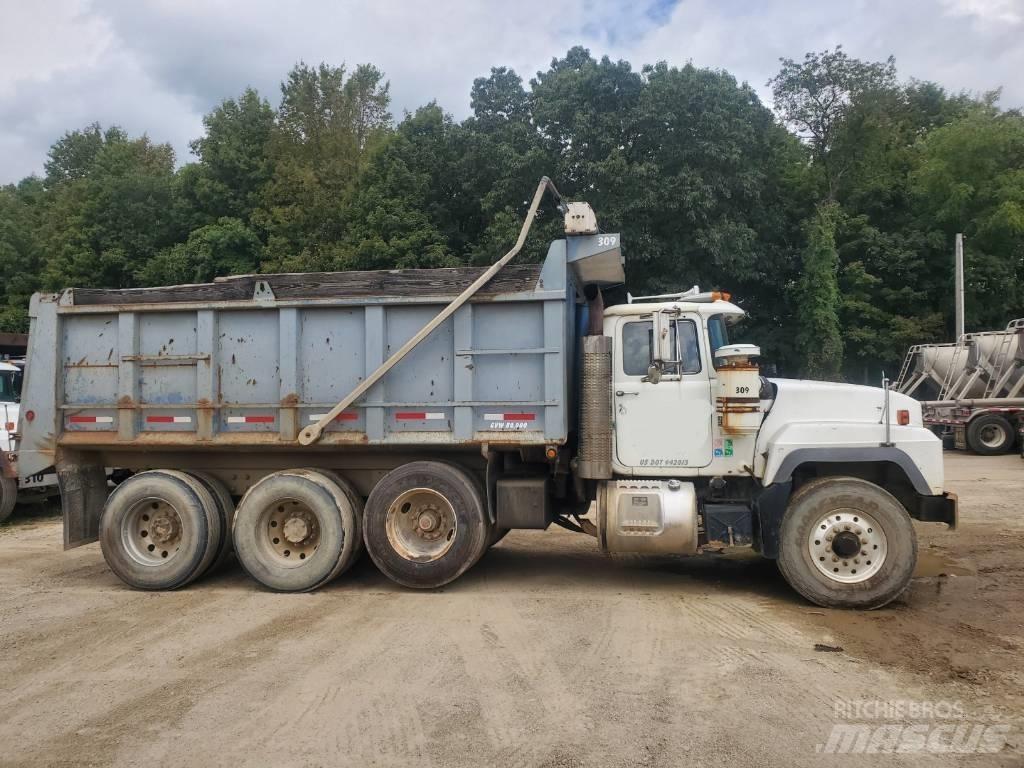 Mack RD688s Kiper tovornjaki
