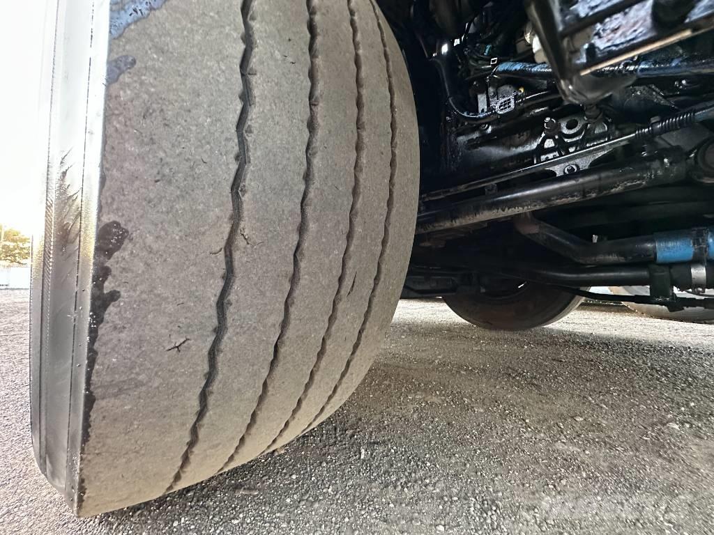 Autocar WX64 Komunalni tovornjaki