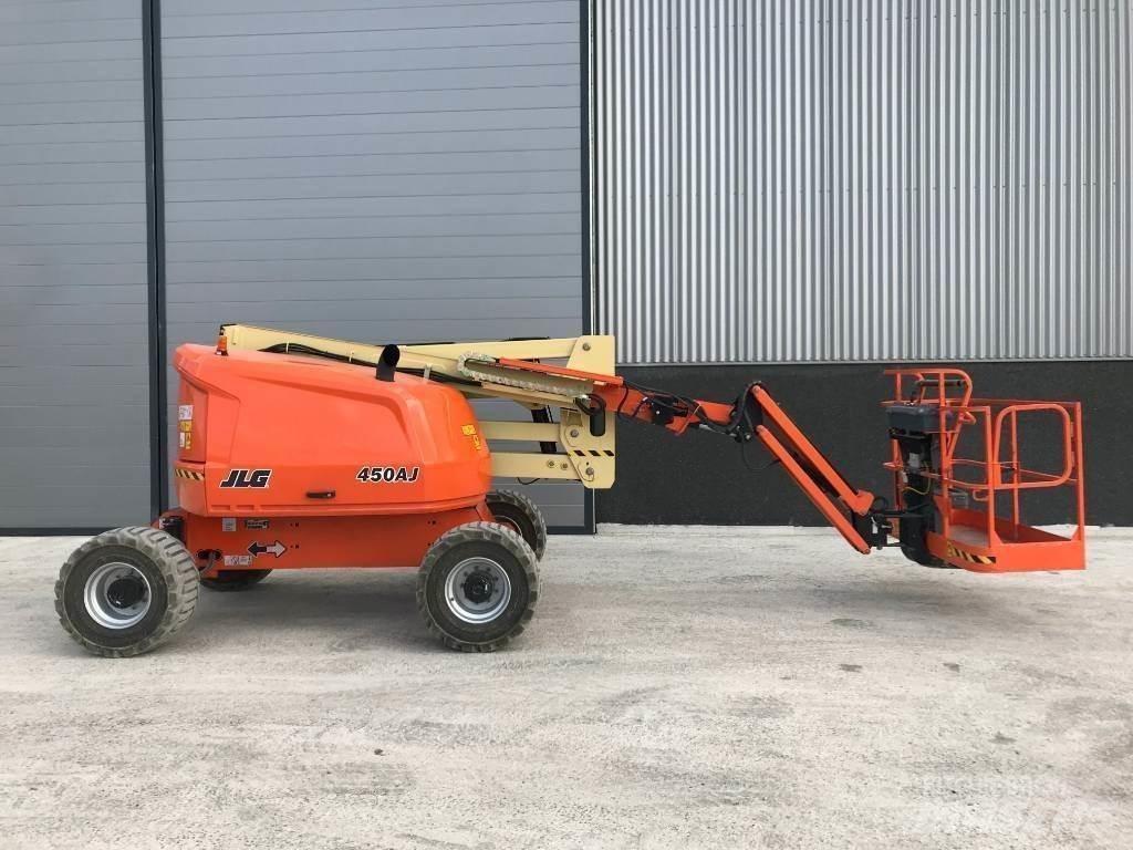 JLG 450 AJ Zglobne dvižne ploščadi