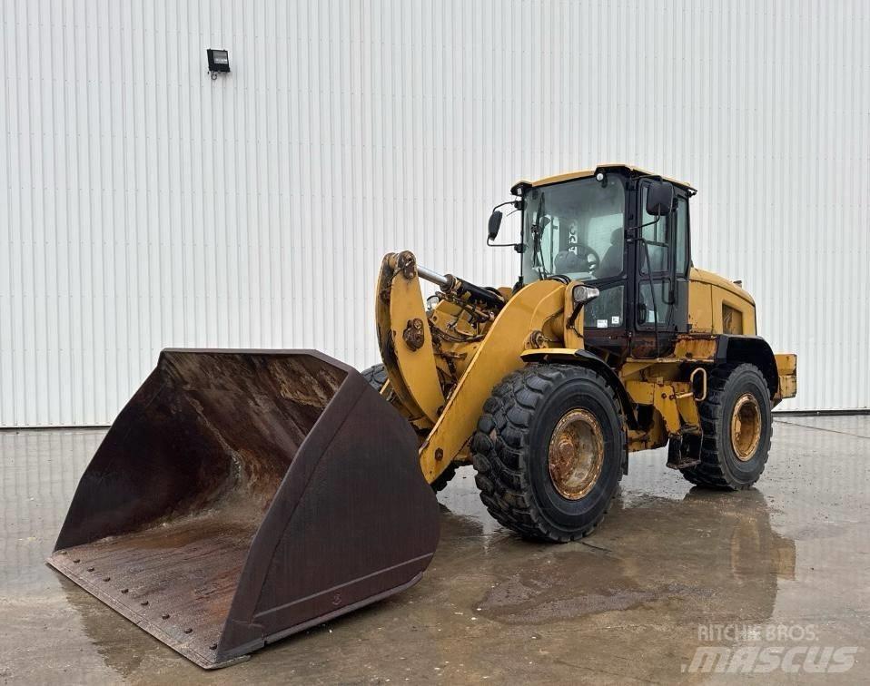 CAT 938 K Kolesni nakladalci