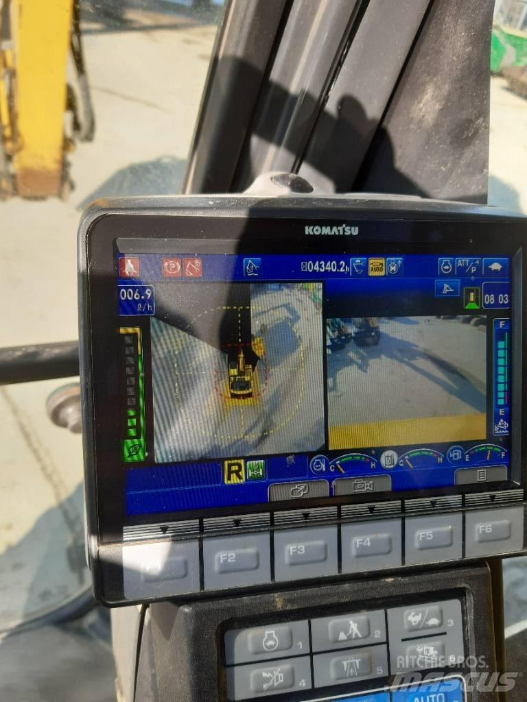 Komatsu PW180-11 Bagri na kolesih