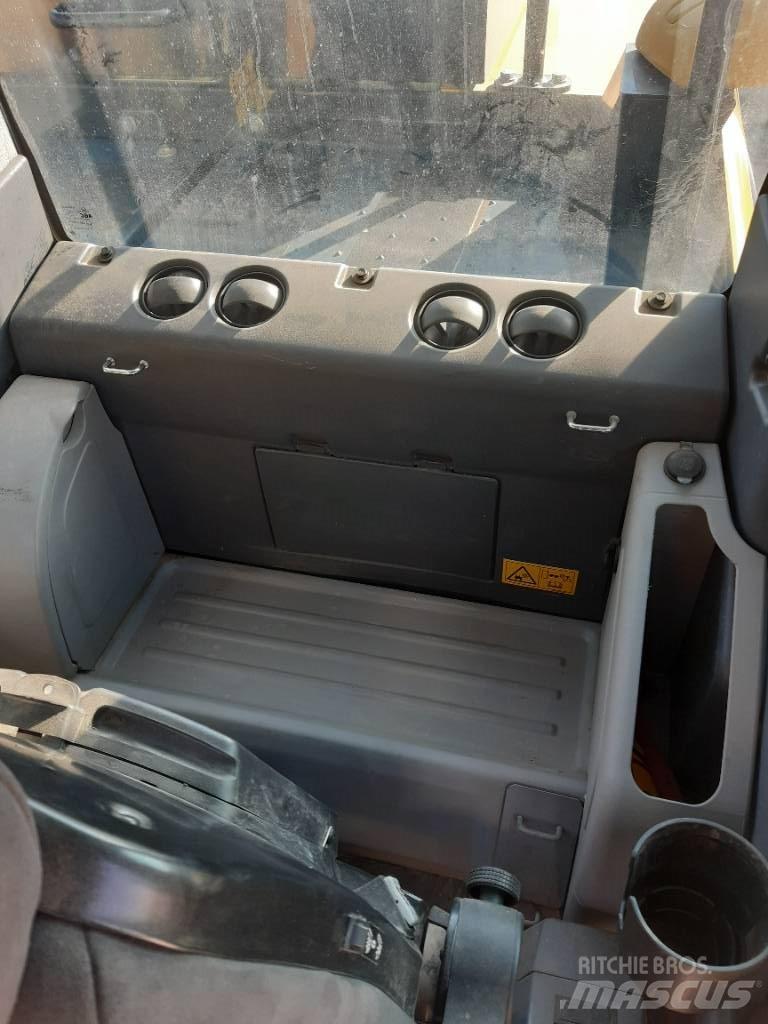 Komatsu PW180-11 Bagri na kolesih