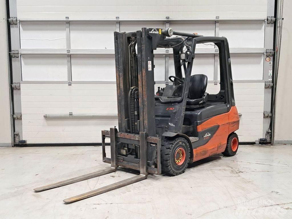 Linde E30-01 Električni viličarji