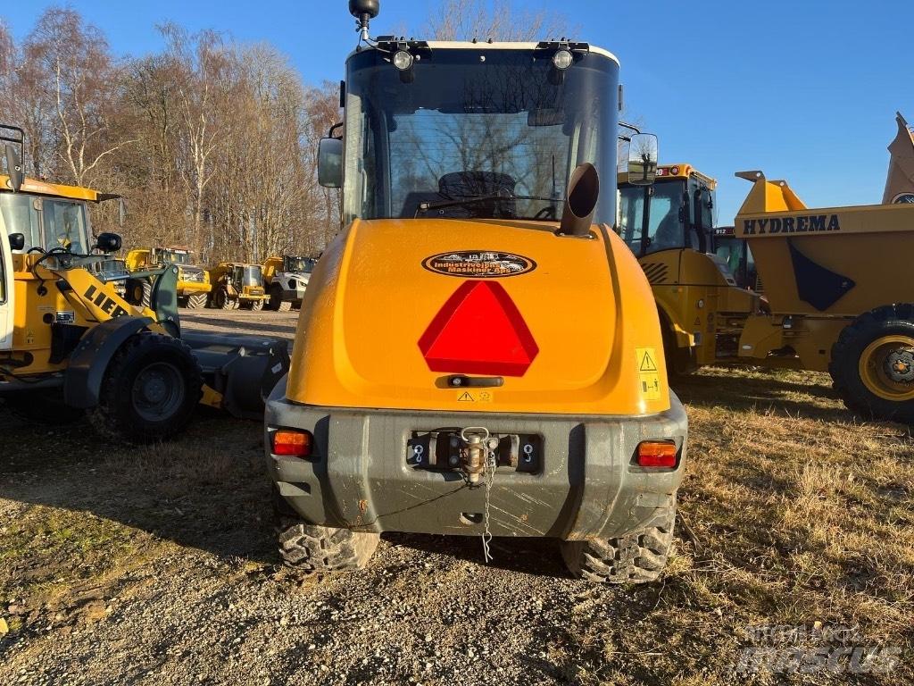 Liebherr L 506 Kolesni nakladalci