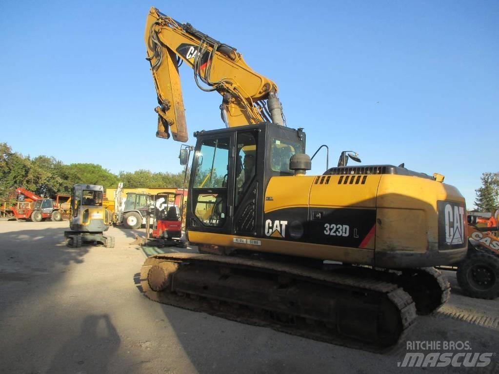 CAT 323 D L Bagri goseničarji