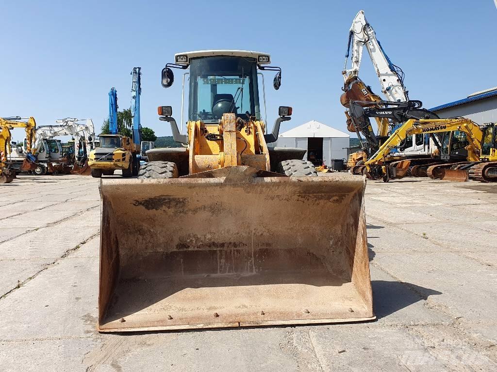 Liebherr L 538 Kolesni nakladalci