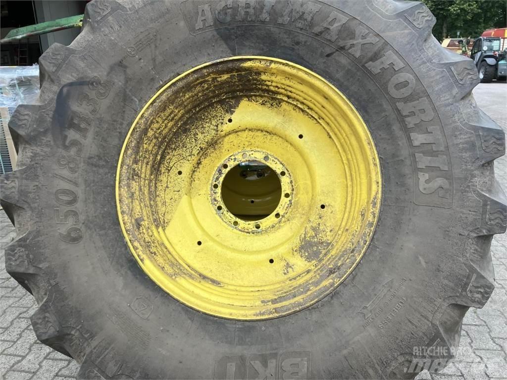 BKT 650/85R38 Gume, kolesa in platišča