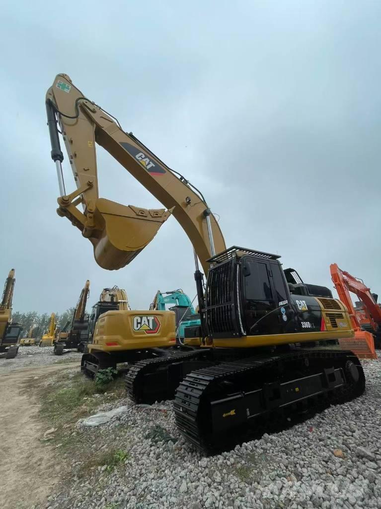 Komatsu 360 Bagri goseničarji