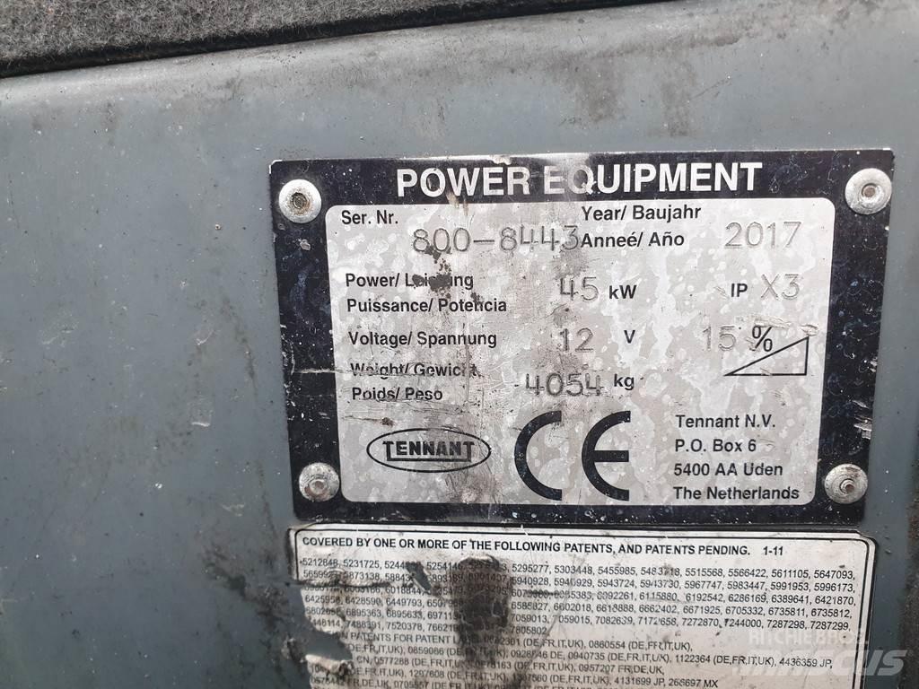 Tennant 800 Cestni pometači