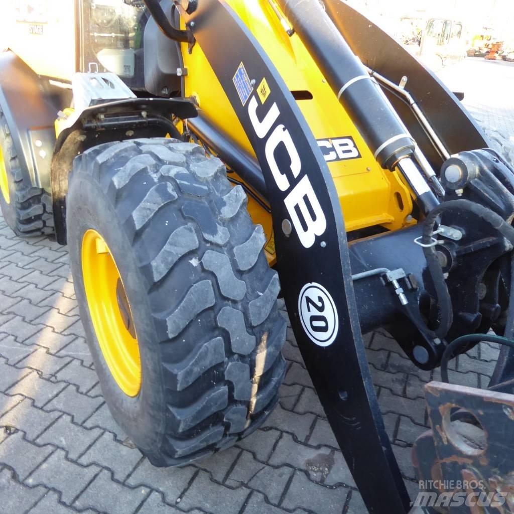 JCB 409 SV Kolesni nakladalci