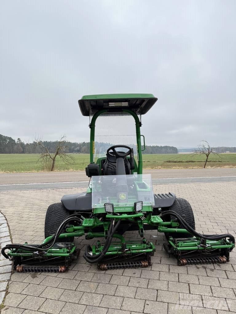 John Deere 8700 A Kosilnice za zunanji prostor