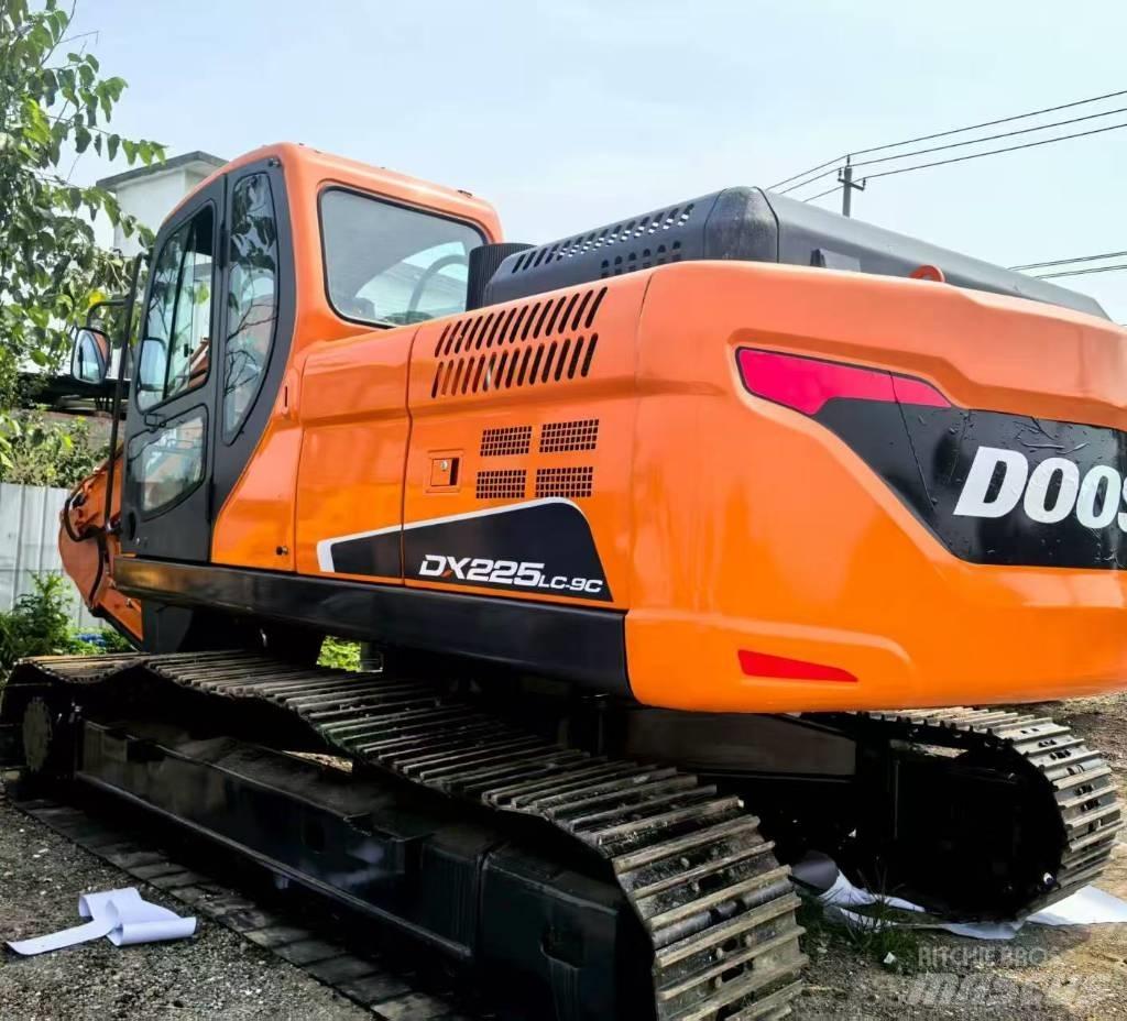 Doosan DX 225 LC Bagri goseničarji