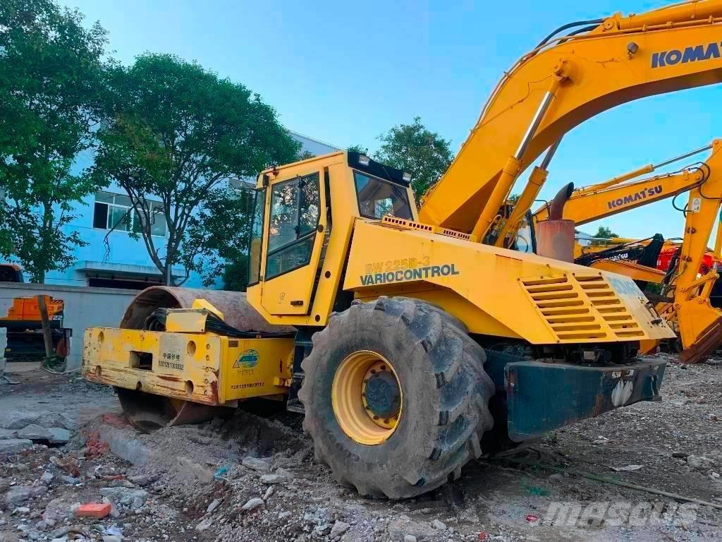 Bomag BW 225 D-3 Dvojni valjarji