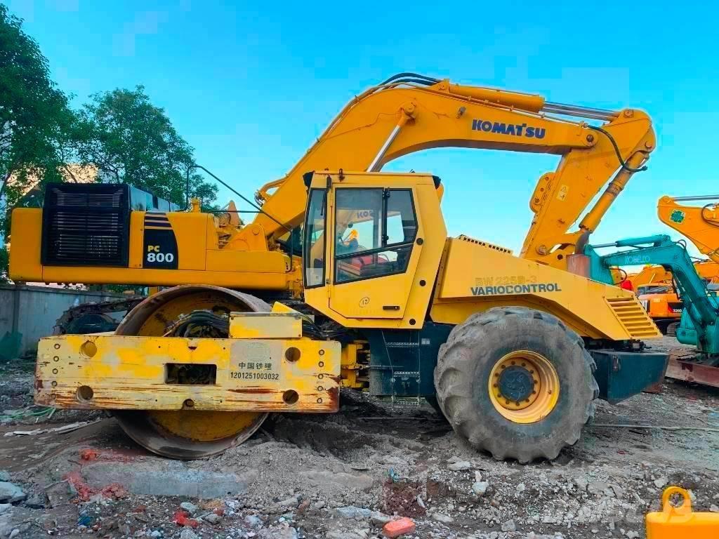 Bomag BW 225 D-3 Dvojni valjarji